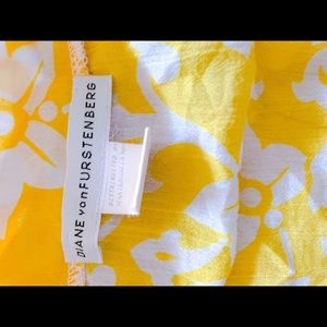 Diane von frustenberg tunic wrap top
